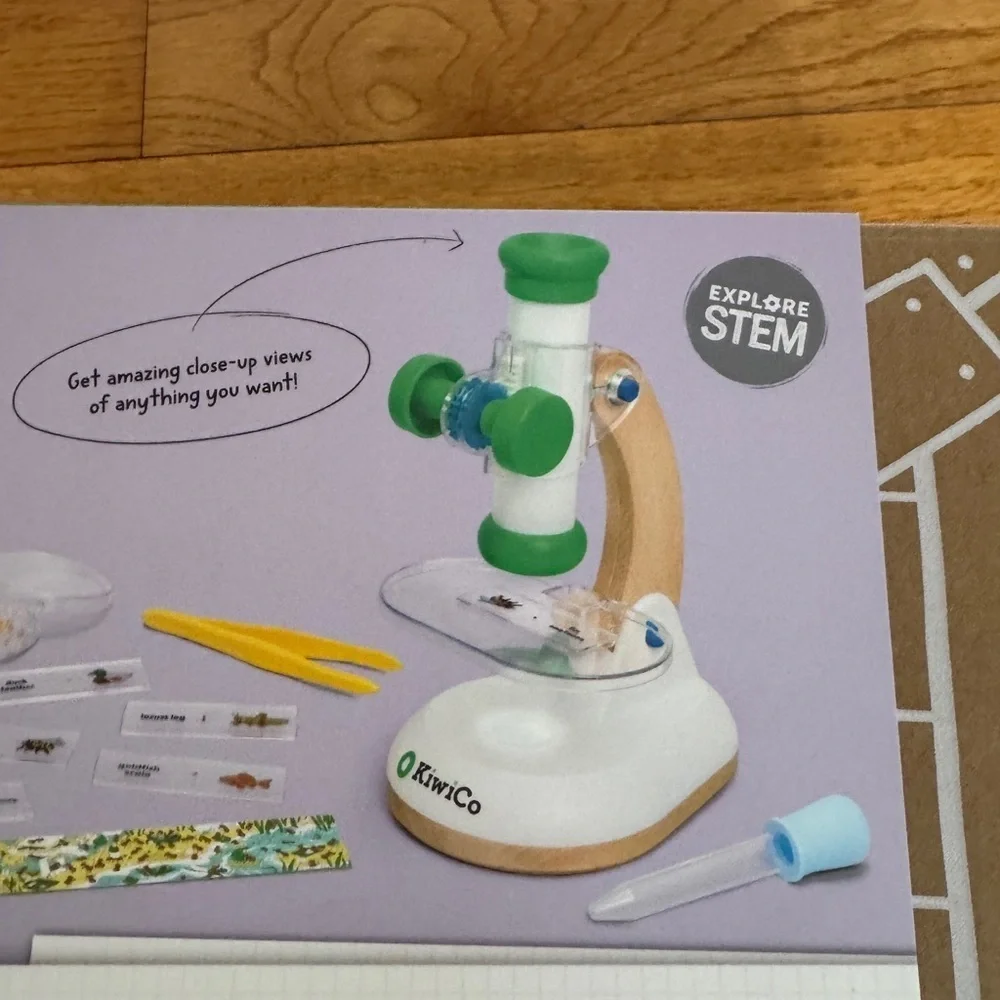 NWT Kiwico Green and White Kids Boys Girls Microscope Learning Toy Set